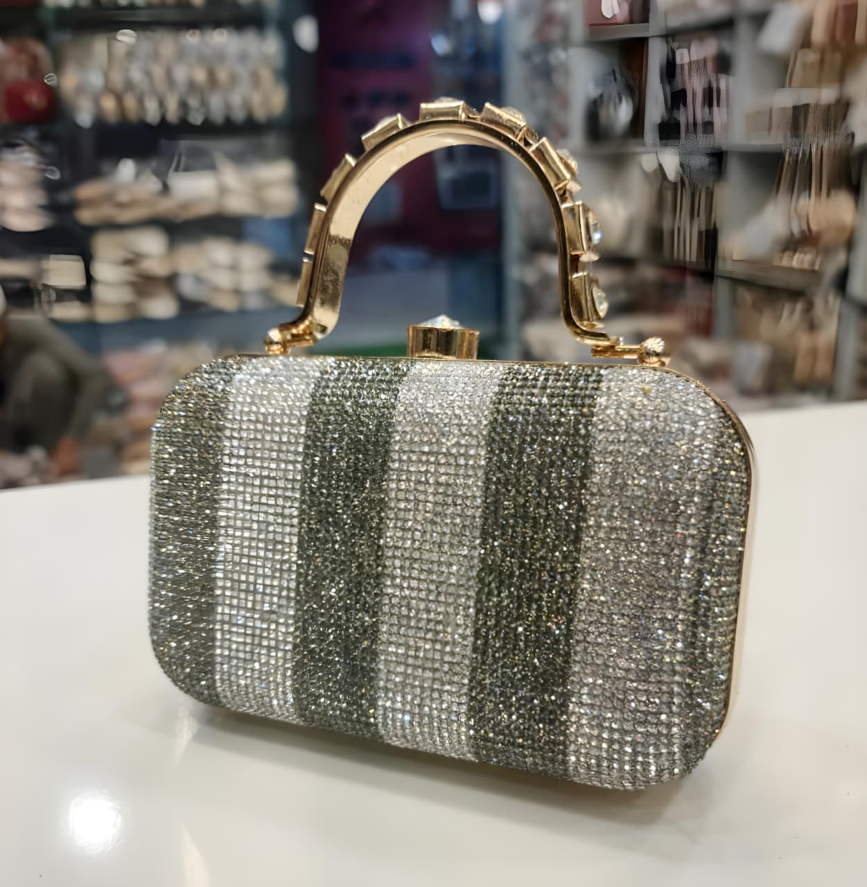 New Elegant Metal Clutch Bags for Girls